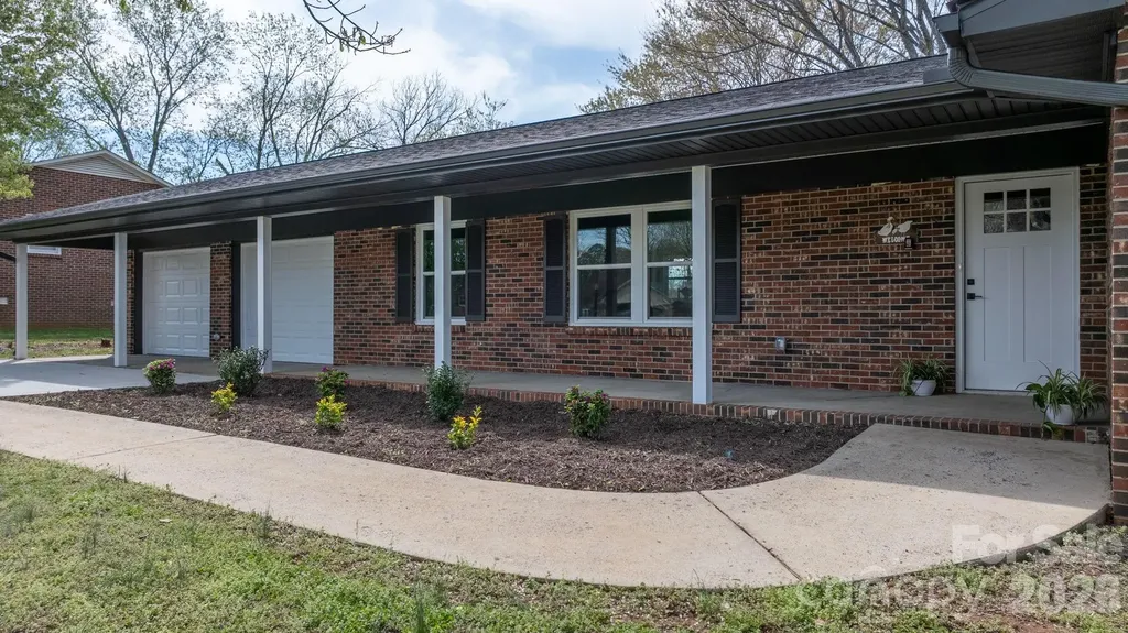 715 Sunridge Drive Lincolnton NC 28092