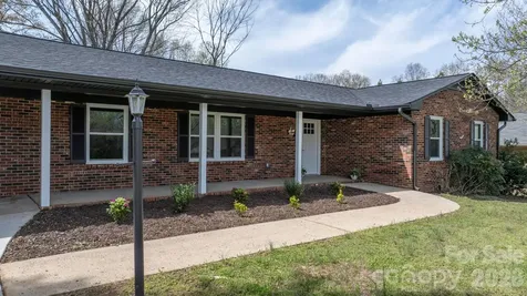 715 Sunridge Drive Lincolnton NC 28092