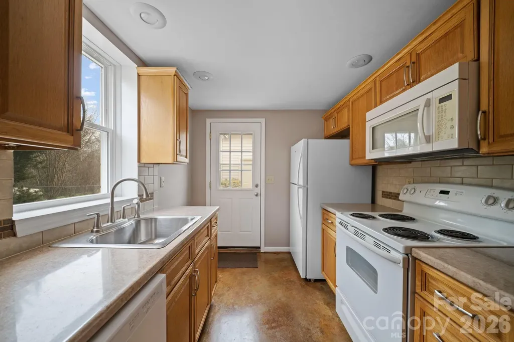 26 Cedar Hill Road Asheville NC 28806