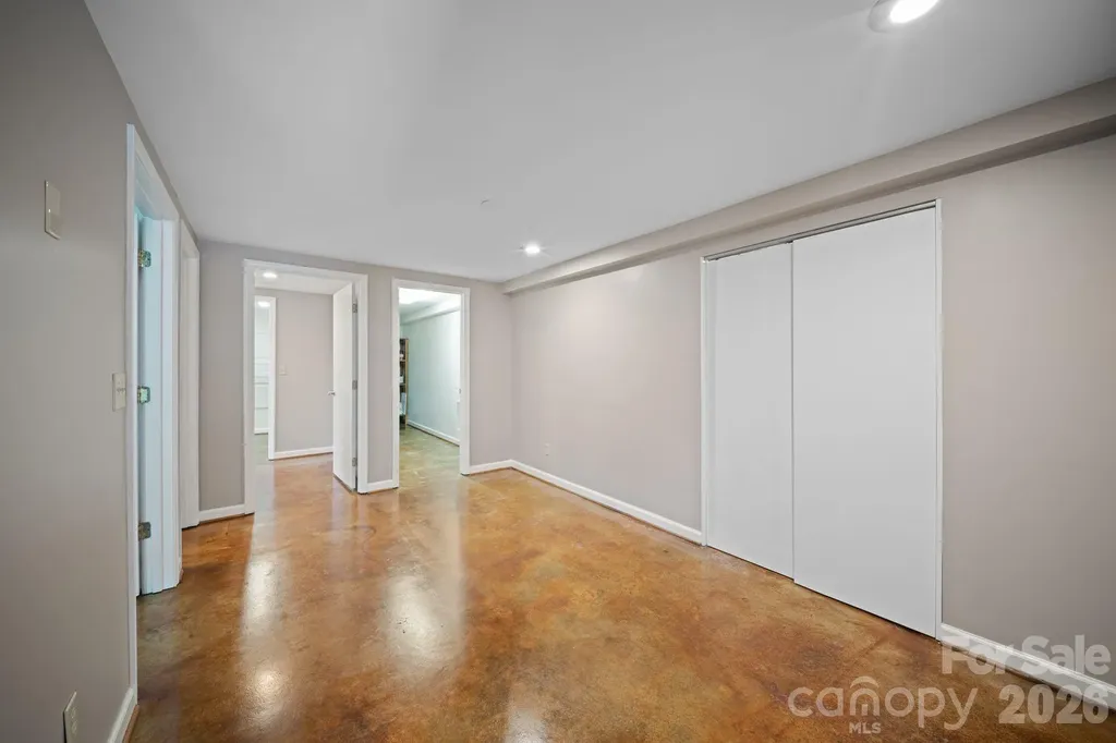 26 Cedar Hill Road Asheville NC 28806