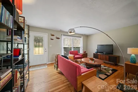 26 Cedar Hill Road Asheville NC 28806
