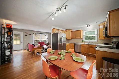 26 Cedar Hill Road Asheville NC 28806