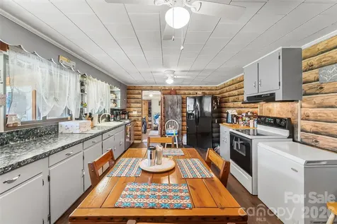 2706 Connelly Springs Road Granite Falls NC 28630