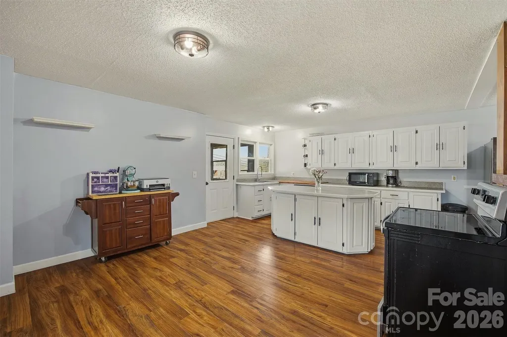 1095 Elm Circle Granite Falls NC 28630