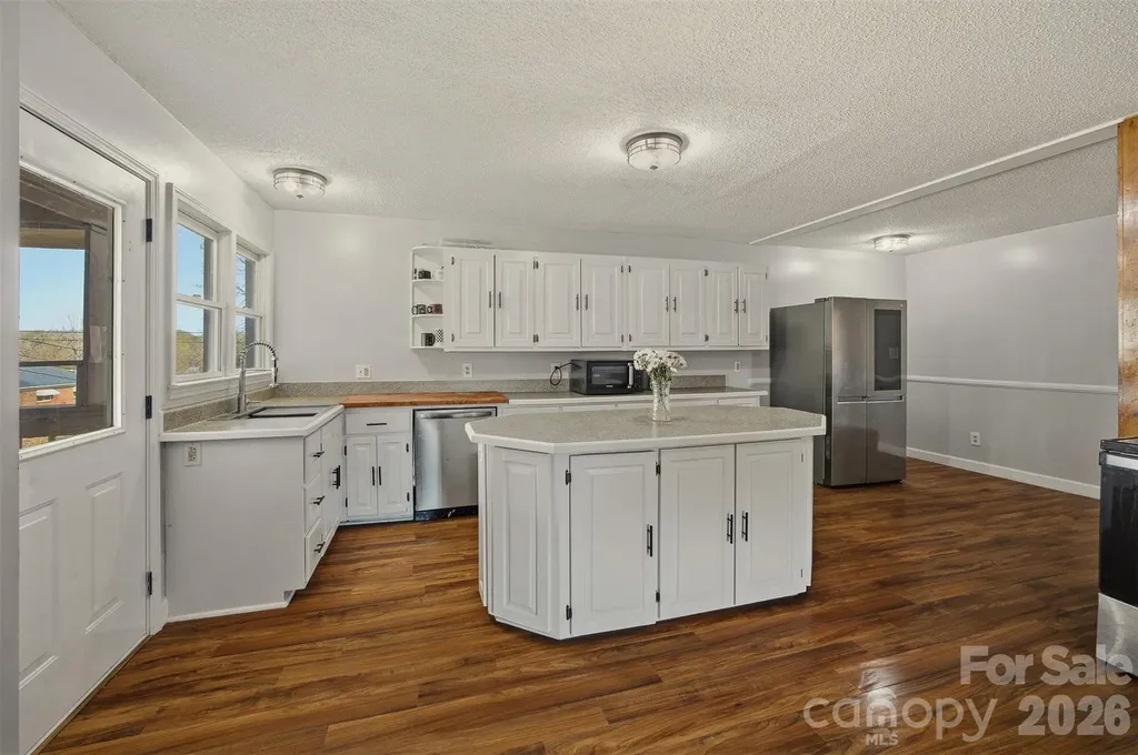 1095 Elm Circle Granite Falls NC 28630