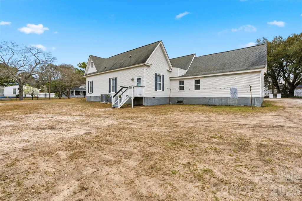 207 Oak Avenue Hamlet NC 28345