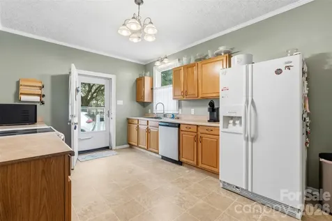 207 Oak Avenue Hamlet NC 28345