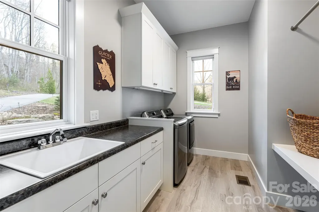 450 Barrington Drive Asheville NC 28803