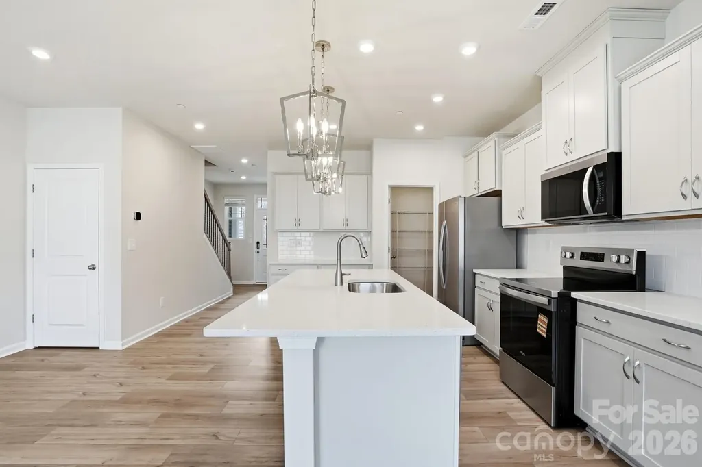 2525 Hedgecliff Road Kannapolis NC 28025