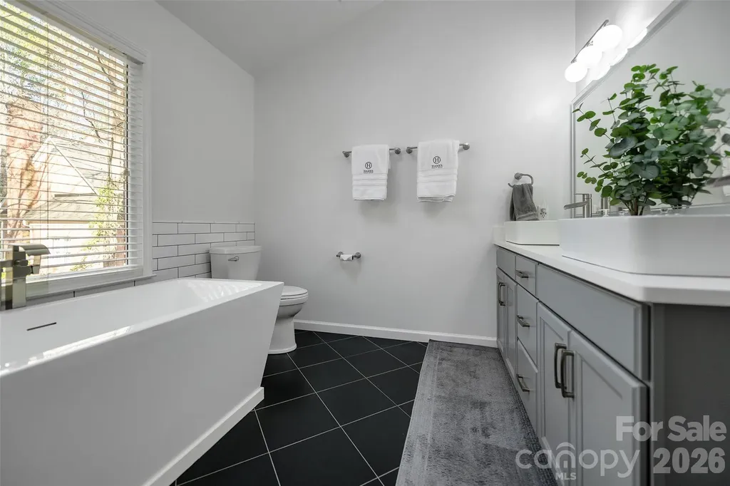 902 Hoke Trail Cramerton NC 28032
