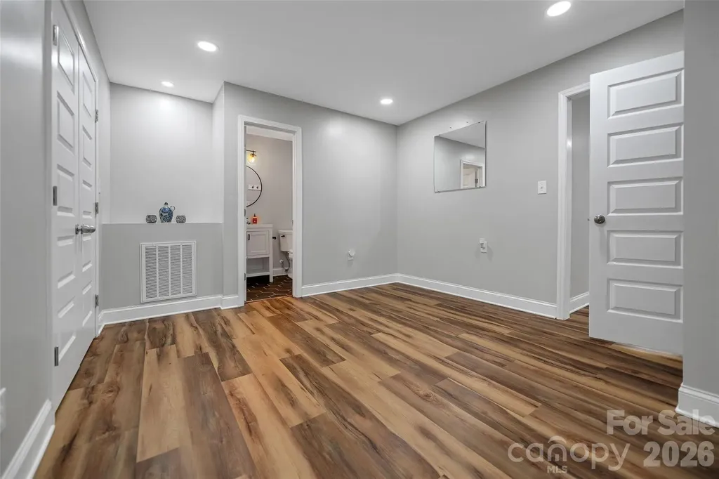 902 Hoke Trail Cramerton NC 28032