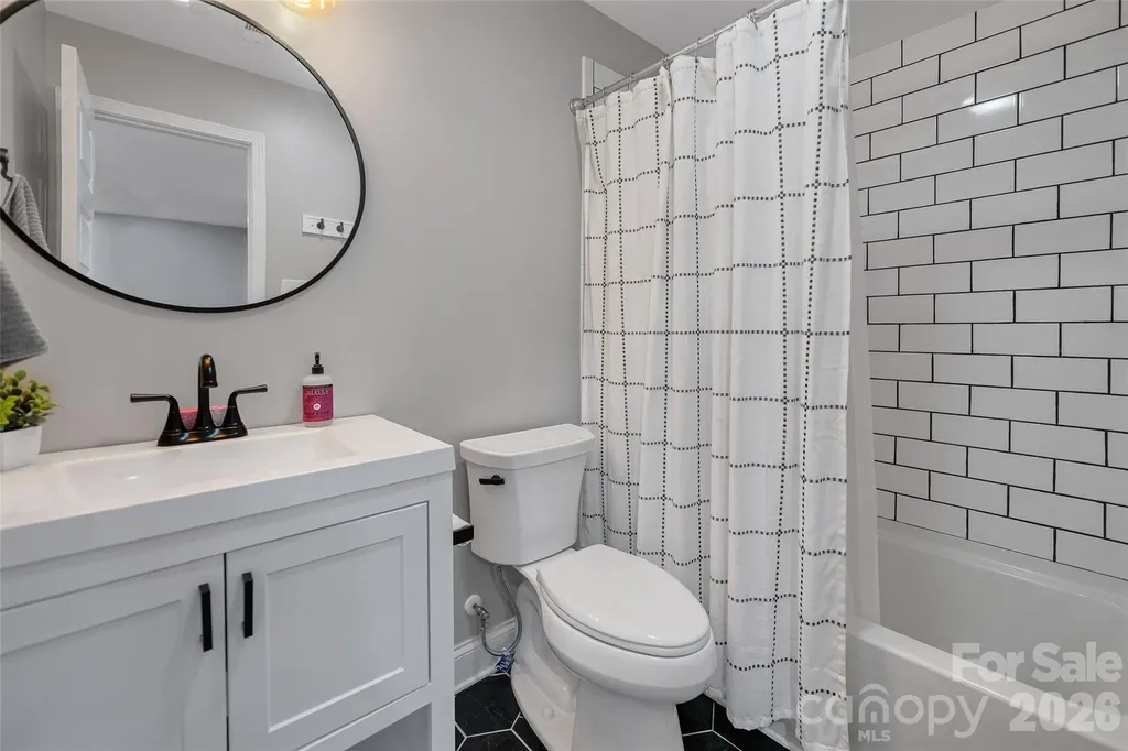 902 Hoke Trail Cramerton NC 28032