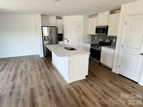 4120 Oxford Glen Drive Claremont NC 28610