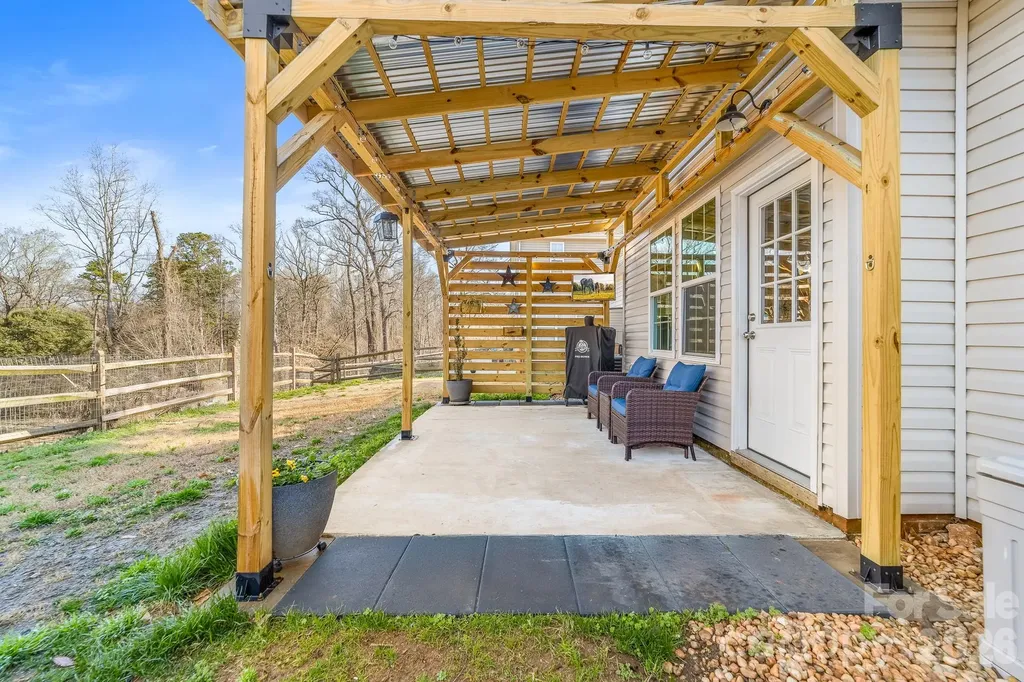 211 Howe Street Belmont NC 28012