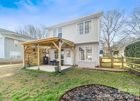 211 Howe Street Belmont NC 28012
