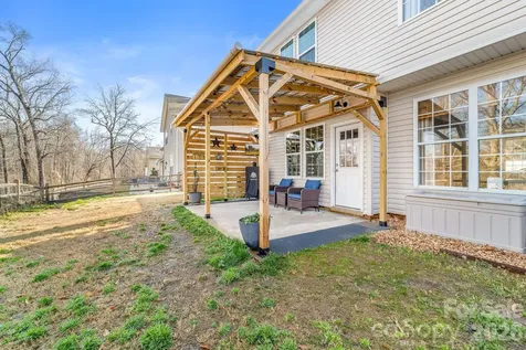 211 Howe Street Belmont NC 28012