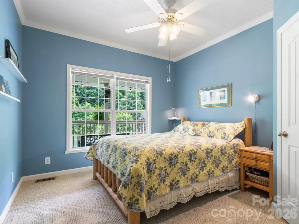 33 Copper Penny Lane Burnsville NC 28714