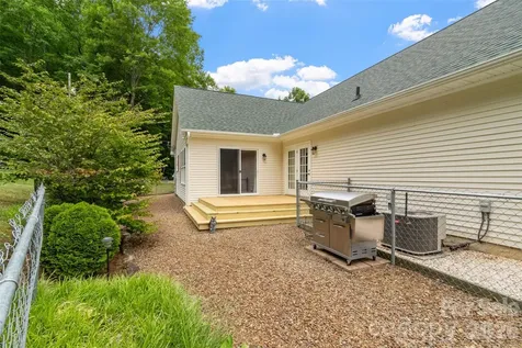 33 Copper Penny Lane Burnsville NC 28714