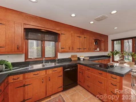 7244 Terrace Drive Charlotte NC 28211