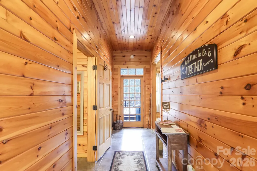 1012 Alarka Highlands Drive Bryson City NC 28713