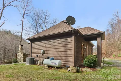 1012 Alarka Highlands Drive Bryson City NC 28713