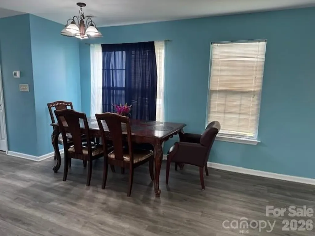 3514 Crestridge Drive Charlotte NC 28217