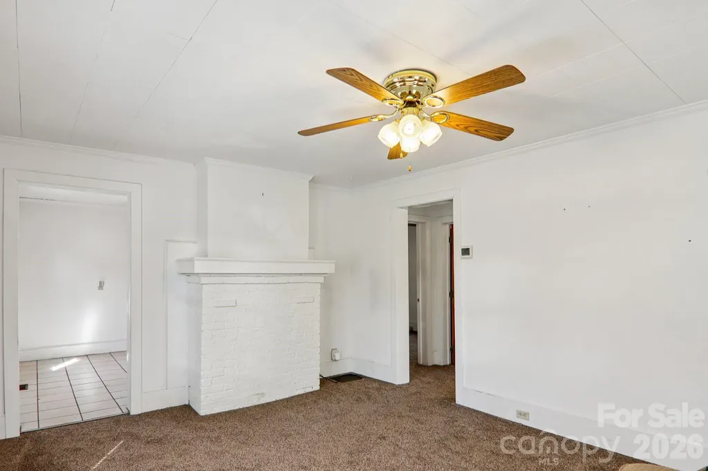 24 Pelzer Street Asheville NC 28804