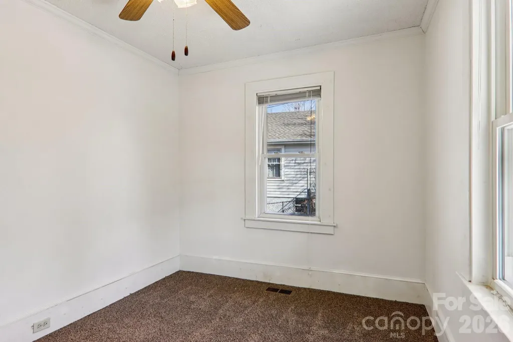 24 Pelzer Street Asheville NC 28804