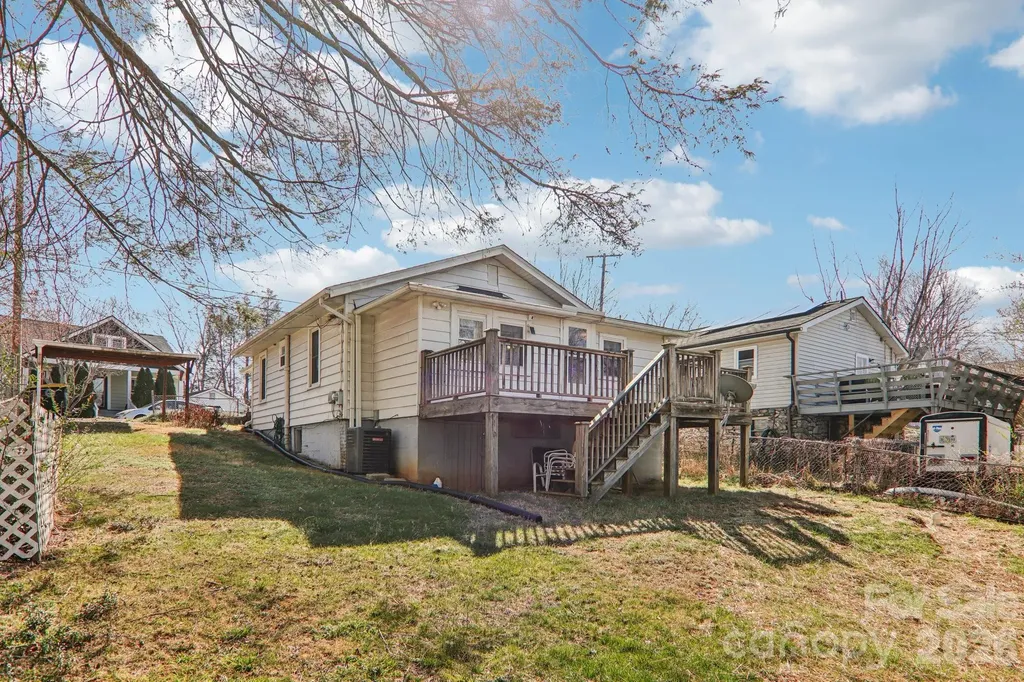 24 Pelzer Street Asheville NC 28804