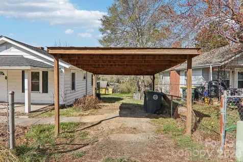 24 Pelzer Street Asheville NC 28804