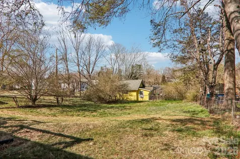 24 Pelzer Street Asheville NC 28804