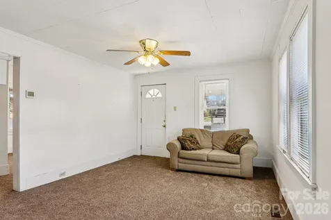 24 Pelzer Street Asheville NC 28804