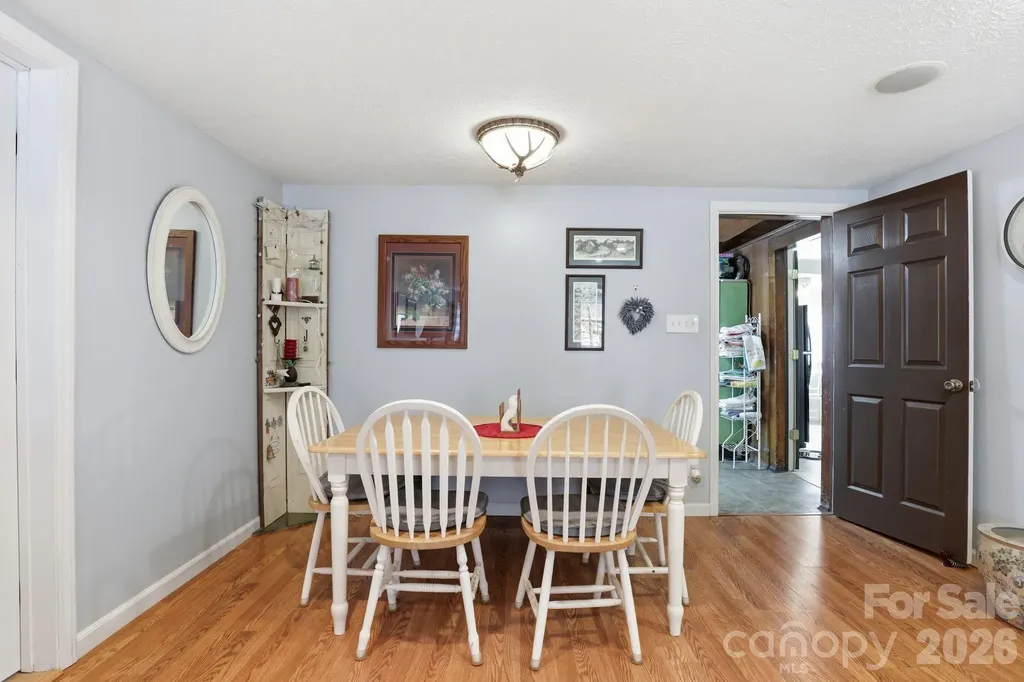 6998 Nobby Lail Road Connelly Springs NC 28612