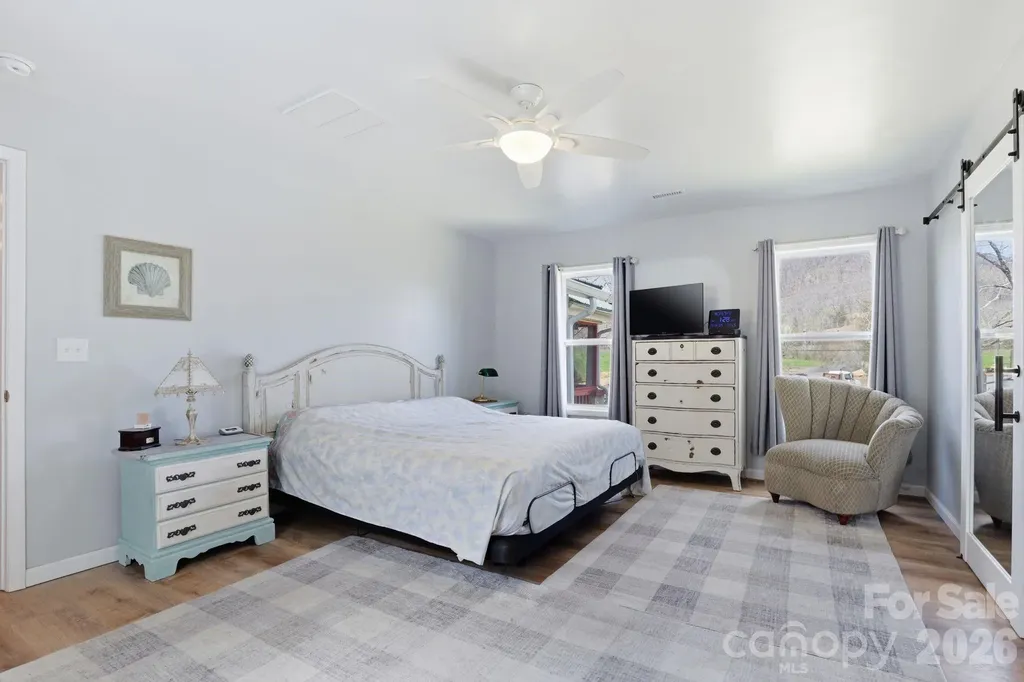 6998 Nobby Lail Road Connelly Springs NC 28612