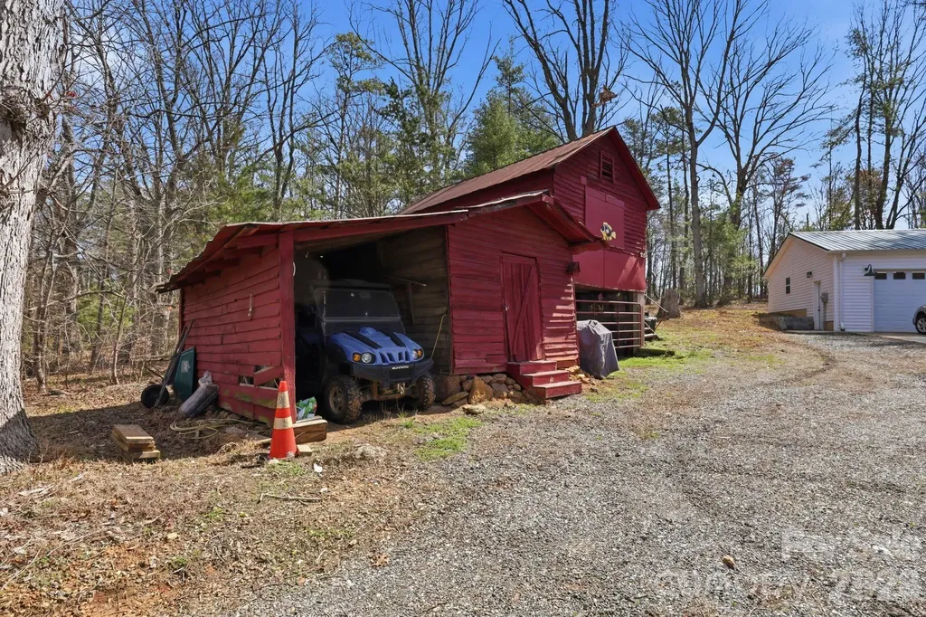 6998 Nobby Lail Road Connelly Springs NC 28612