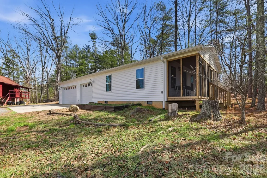 6998 Nobby Lail Road Connelly Springs NC 28612