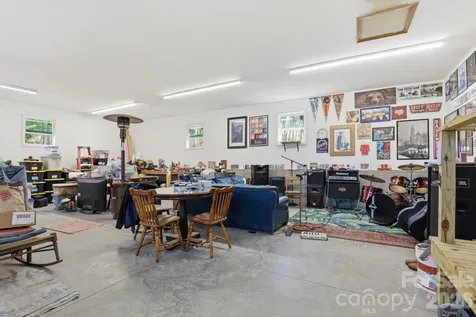 6998 Nobby Lail Road Connelly Springs NC 28612