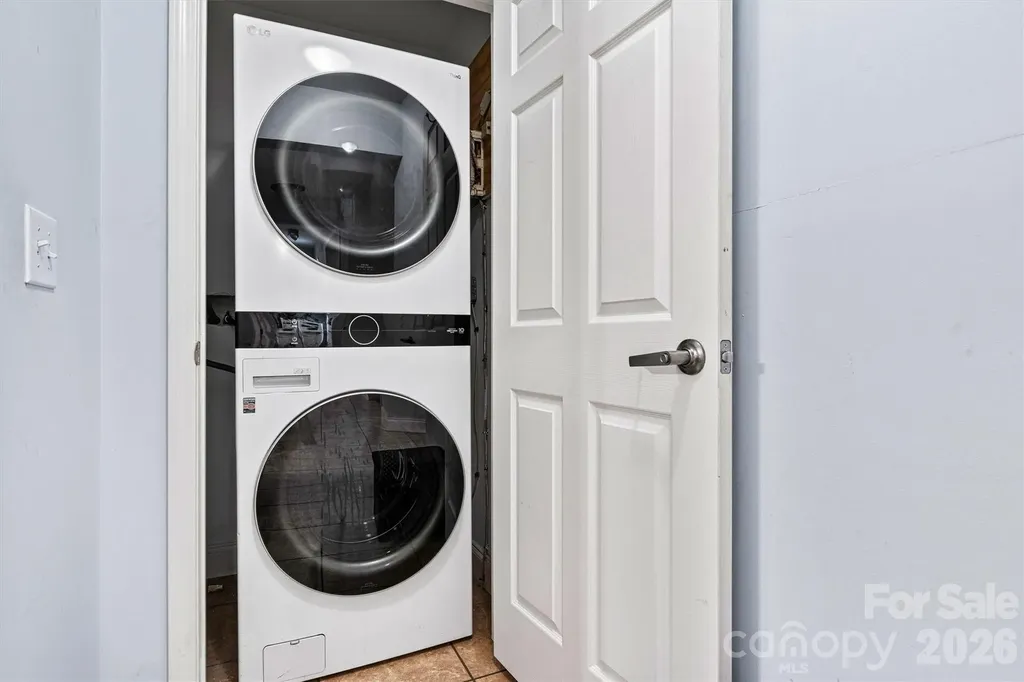6051 Pointe West Lane Vale NC 28168