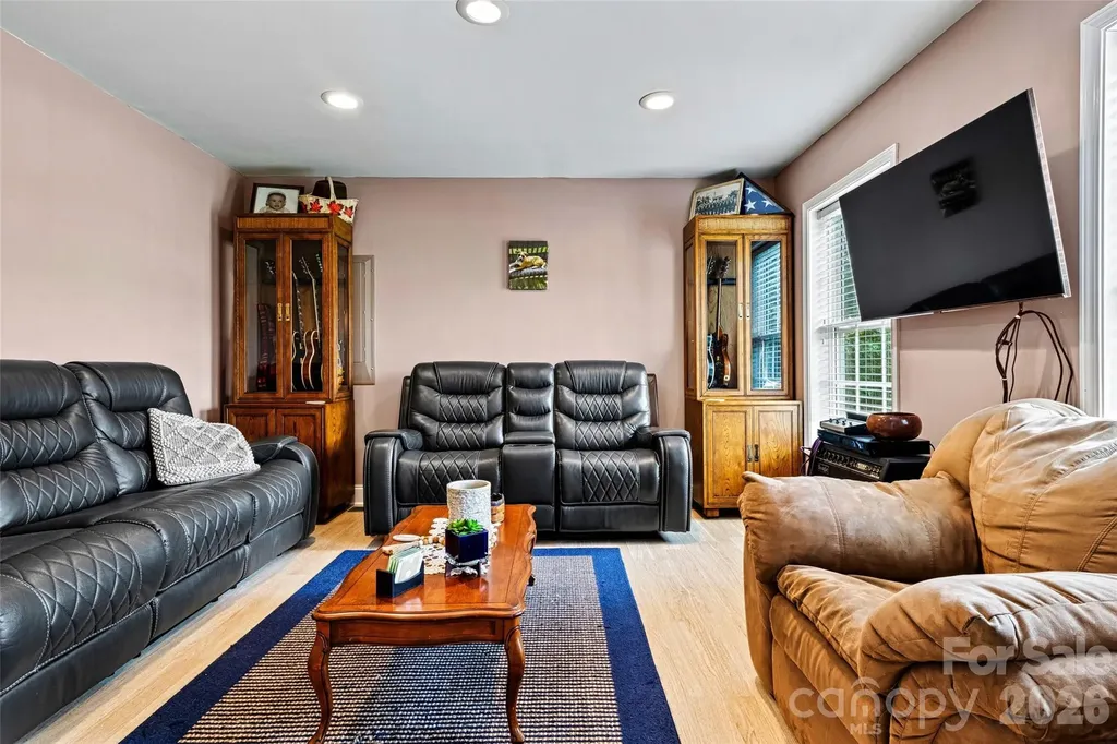6051 Pointe West Lane Vale NC 28168