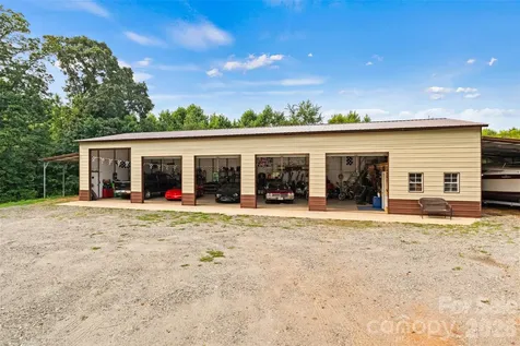 6051 Pointe West Lane Vale NC 28168