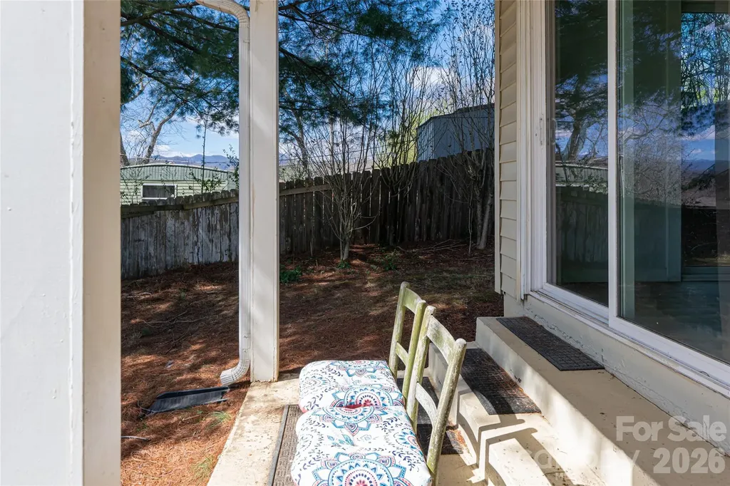 203 Pine Street Candler NC 28715
