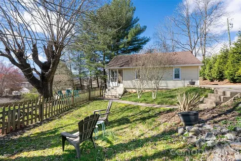 203 Pine Street Candler NC 28715