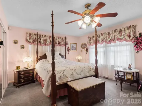 727 Jenkins Valley Road Alexander NC 28701