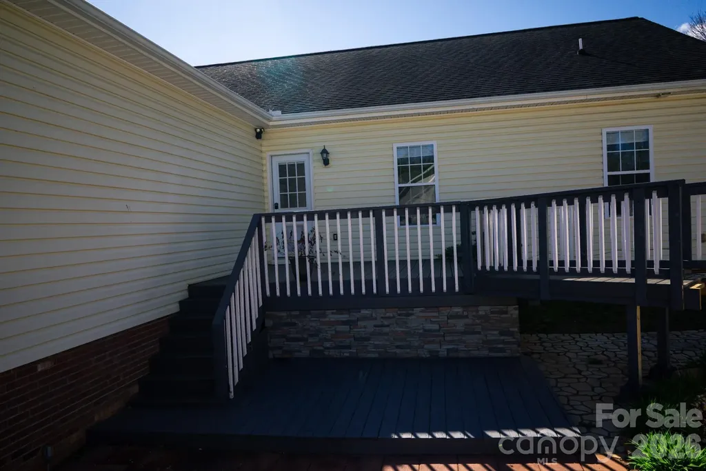 1009 Preston Drive Lowell NC 28098