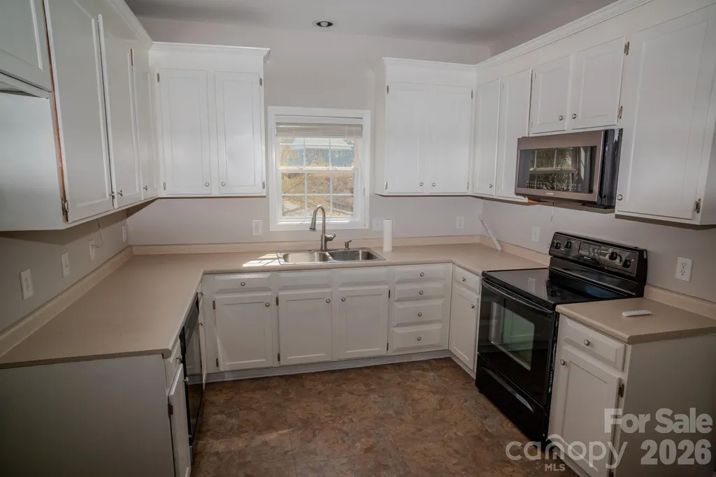 1009 Preston Drive Lowell NC 28098