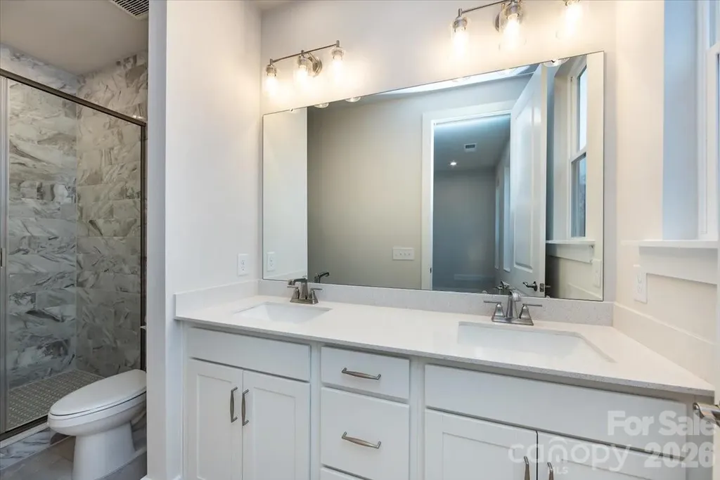 6012 Pivot Court Charlotte NC 28205