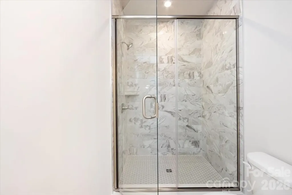 6012 Pivot Court Charlotte NC 28205
