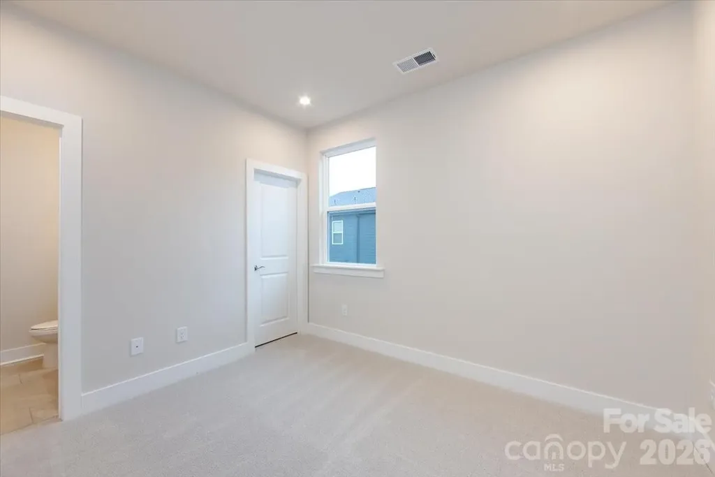 6012 Pivot Court Charlotte NC 28205