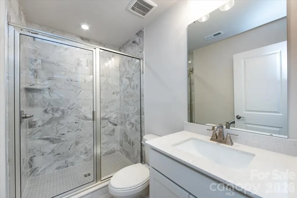 6012 Pivot Court Charlotte NC 28205
