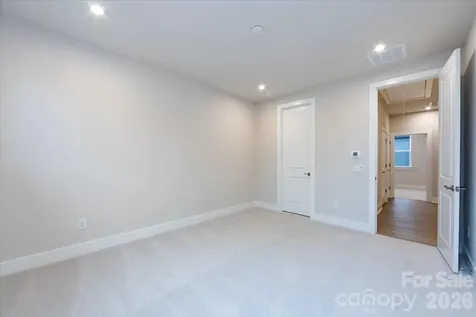 6012 Pivot Court Charlotte NC 28205